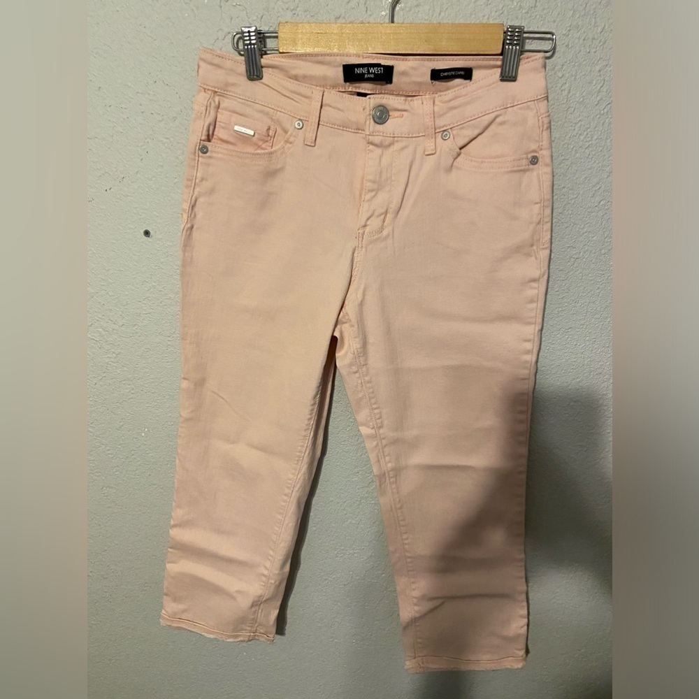 Nine West Christie peach capri jeans Size 4